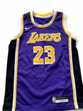 Nike Los Angeles Lakers #23 Purple & Gold Jersey youth size medium 10/12